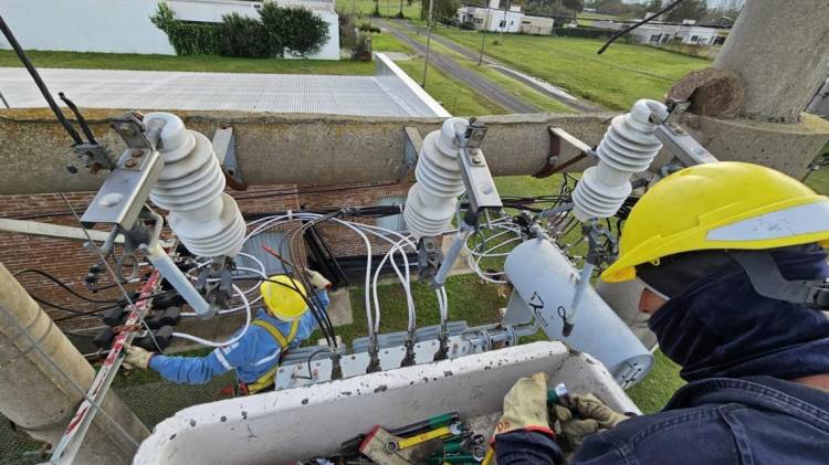 EPE reforzará áreas de mantenimiento eléctrico en Rosario de cara a las previsiones climáticas de El Niño y las altas temperaturas previstas