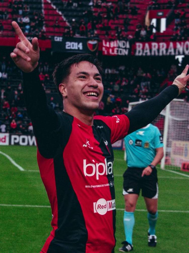 Nacho Lago, otra vez clave en Colón: "Me pone contento que el gol suceda seguido"