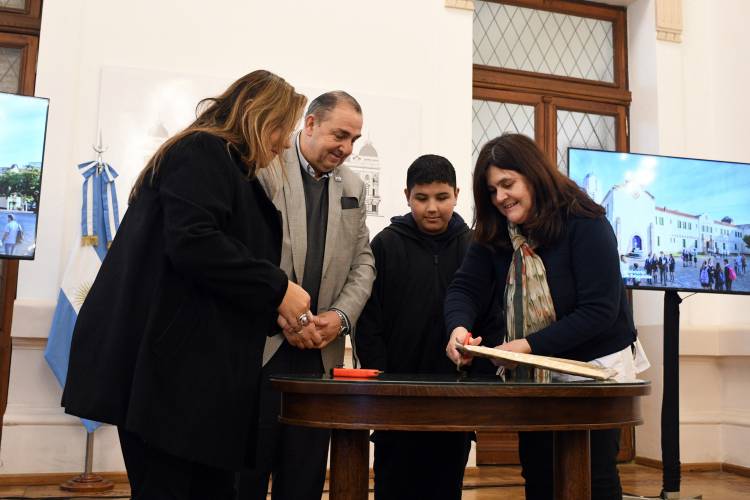 Se conocieron las ofertas para la intervención integral de la Escuela Normal N° 32