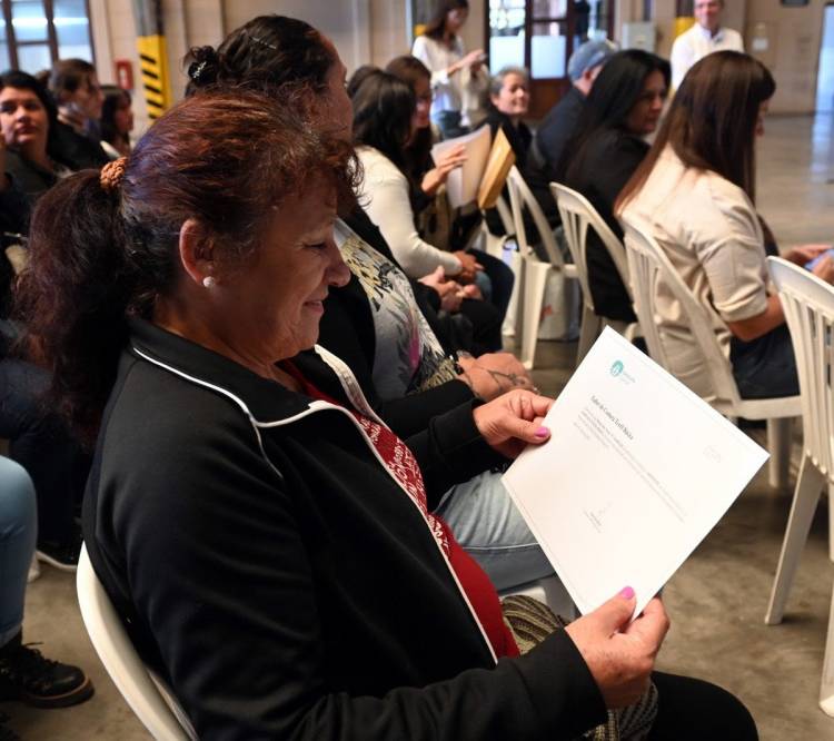 “La Escuela Municipal de Emprendedores llega a las Estaciones San Lorenzo y Villa Hipódromo”