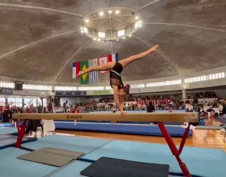 Paulina Paz, la niña que empezó jugando y hoy representará a Uruguay en Santa Fe 2026