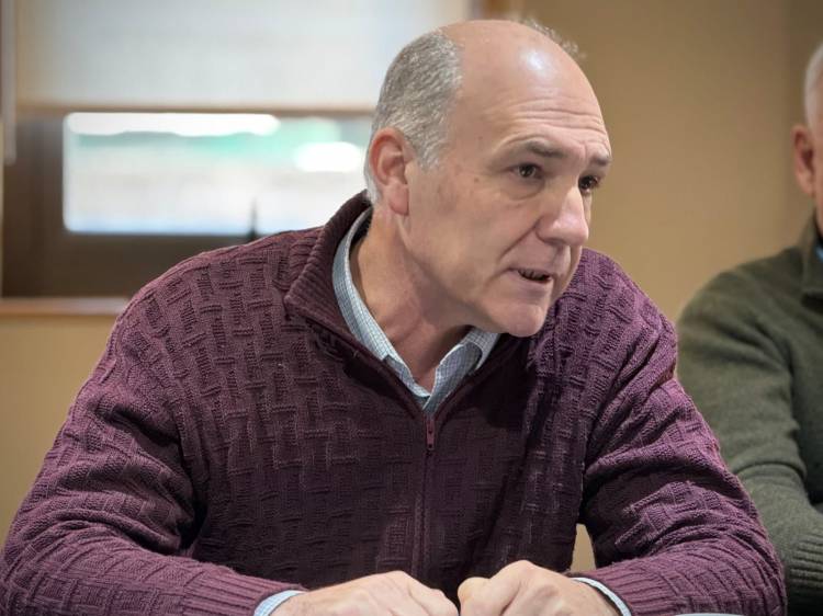 El exsecretario de Malvinas, Guillermo Carmona alertó sobre el  "Modo Galtieri" de Milei