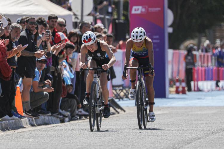 Triatlón femenino: Historias, emociones y un podio que dejó huella en Santa Fe