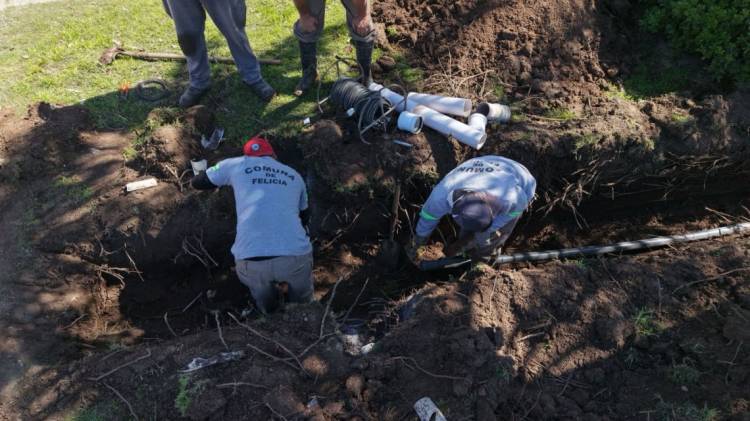 En Felicia, el gobierno de Pullaro está cerca de finalizar la obra para optimizar el agua potable