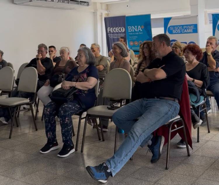 Comenzaron los talleres de Inteligencia Artificial para vecinos de más de 50 años