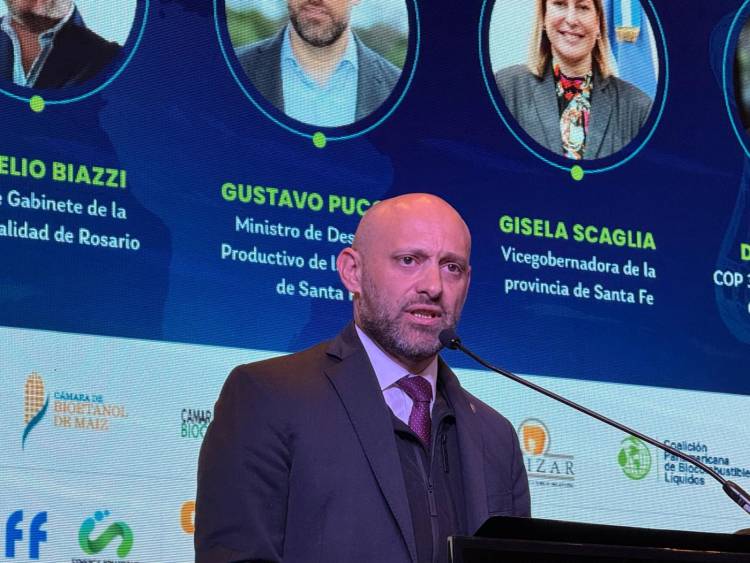 Santa Fe lidera el debate sobre el futuro del suelo con el foro “Agricultura Regenerativa en Acción” en Rosario