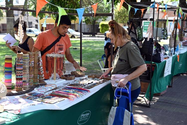 El 4to Festival de la Economía Social llega a Plaza Fournier con propuestas para el Día de la Madre