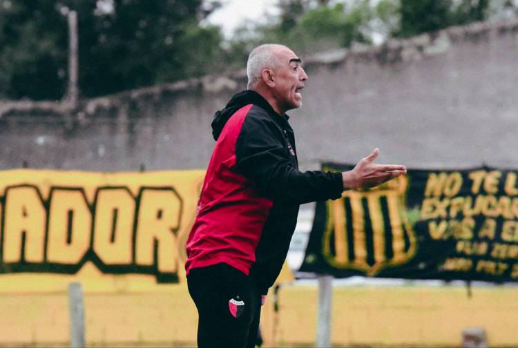 Delfino valoró el orden de Colón ante Mitre, pero reconoció que al equipo le faltó claridad ofensiva