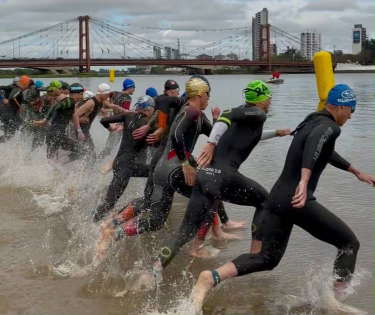 Con el triunfo del santafesino Tadeo Baruffato, la Copa Santa Fe de Triatlón reafirma el legado deportivo de la provincia