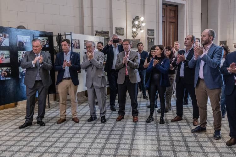 El Senado expone imágenes que preservan la memoria de la Reforma